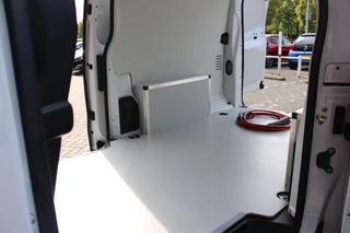 Peugeot e-Expert Peugeot e-Expert LONG (L3) 136PK 75 kWh 3-FASE | SCHUIFDEUREN LINKS EN RECHTS | NAVIGATIE 10