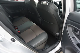 Toyota Yaris Cross |Navi|Carplay|PDC V+A|Camera|Stoel en stuur verwarming|Elektrische a.klep| - afbeelding nr 11