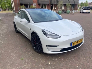 Tesla Model 3 - afbeelding nr 2