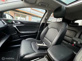 Kia XCeed Kia XCeed 1.6 GDi PHEV ExecutiveLine 55 km volledig elect rijden / Hybride , Panorama Dak, 18 inch velgen , electr. stoelen , electr. kofferklep , Lane assist , Dodehoek assistent  , lage km stand , fab. garantie - afbeelding nr 22