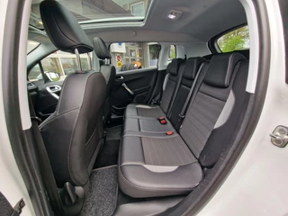 Peugeot 2008 Peugeot 2008 1.2 PureTech Allure|automaat|Pano|Trekhaak|Parelmoer|Cruise|Carplay| - afbeelding nr 6