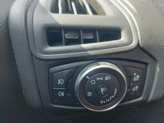 Ford Focus Ford FOCUS 1.0 Titanium Edition, airco,stoelverwarming,voorruit verwarmd, - afbeelding nr 20