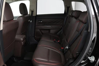 Mitsubishi Outlander Mitsubishi Outlander 2.0 PHEV Instyle+ | Schuifdak | Leder |  Stoel & stuurverwarming | Trekhaak | 360 camera | Adaptive cruise | Xenon | Climate control | Keyless - afbeelding nr 8