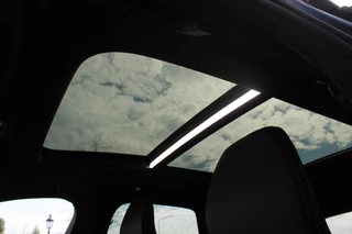 Volvo XC60 Volvo XC60 T8 Recharge AWD R-Design | Panoramadak | Parkeercamera | 20 Inch Velgen | Glossy Black | Keyless - afbeelding nr 32