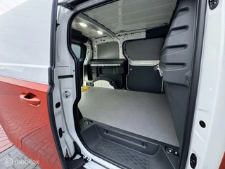 Volkswagen ID. Buzz Cargo Volkswagen ID. Buzz Cargo 77 kWh | VOL | ACC | Lane | NAP | - afbeelding nr 16