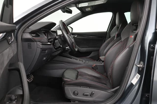 Škoda Octavia Skoda Octavia 1.4 TSI RS PHEV | Head-Up | Leder/Alcantara |  Stoel & stuurverwarming | Carplay | Sfeerverlichting | Massage | Memory | Adaptive cruise - afbeelding nr 4