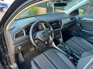 Volkswagen T-Roc Volkswagen T-Roc 1.5 TSI Style Business | Adaptive Cruise Control | Apple CarPlay/Android Auto | Climate Control | Camera - afbeelding nr 4
