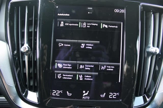 Volvo V60 Volvo V60 2.0 T6 340PK RECHARGE AWD R-DESIGN **NIEUWSTAAT!** | ELEKTRISCH BEDIENBARE VOORSTOELEN MET GEHEUGEN OP BESTUURDERSSTOEL | 18