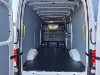 Volkswagen Crafter Volkswagen Crafter 35 2.0 TDI L3H3 Highline AIRCO / CRUISE CONTROLE / NAVI / CAMERA / TREKHAAK / CARPLAY - afbeelding nr 13