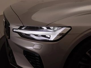 Volvo V60 Volvo V60 T6 PLUG-IN HYBRID ULTRA DARK SCHUIFDAK FULL-LED HEAD-UP DISPLAY - afbeelding nr 41