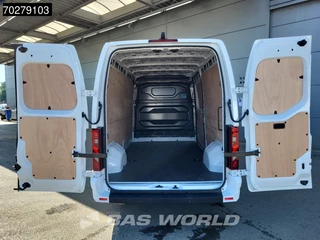 Renault Master Renault Master 130PK 2025model L3H2 Special Edition LED Imperiaal 17 inch Velgen Airco Cruise Camera Carplay Parkeersensoren L3 12m3 Airco Cruise control - afbeelding nr 10