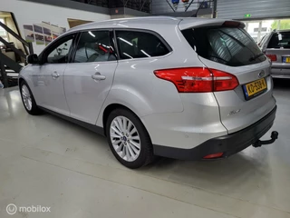 Ford Focus Ford Focus Wagon 1.0 Titanium/Cruise/Clima/Navi/Trekhaak/Nap - afbeelding nr 3