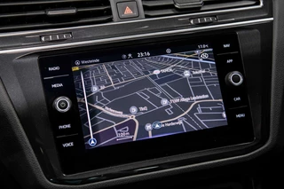 Volkswagen Tiguan Volkswagen Tiguan 1.5 TSI R-Line Business+ | R Line | Vol opties | Panodak | IQ Light | 20 inch | - afbeelding nr 17