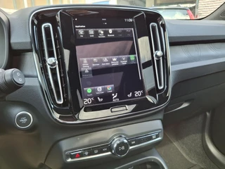 Volvo XC40 Volvo XC40 1.5 T5 Plug-in hybrid Ultimate Dark | Panoramadak | Harman/Kardon | Trekhaak | - afbeelding nr 15