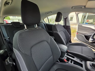 Ford Focus Ford Focus 1.0 EcoBoost, 1e Eig! Carplay! Trekhaak! Zondag OPEN! - afbeelding nr 14