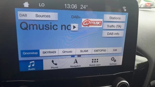 Ford Fiesta Ford Fiesta 1.0 Ecoboost Titanium CLIMA/CRUISE/RADIO DAB/NAVI/PDC+CAMERA/LMV/ENZ - afbeelding nr 15