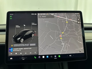 Tesla Model 3 Tesla Model 3 Standard RWD Plus 60 kWh (INCL-BTW) Aut. *PANO | AUTO-PILOT | FULL-LEATHER | KEYLESS | FULL-LED | MEMORY-PACK | SURROUND-VIEW | DAB | CARPLAY | DIGI-COCKPIT | LANE-ASSIST | COMFORT-SEATS | 19