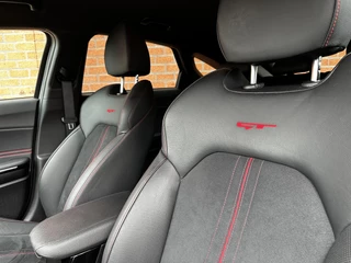 Kia ProCeed Kia ProCeed 1.6 T-GDi 204pk Automaat GT Kia ProCeed 1.6 T-GDi GT Navigatie Climate Control Electrisch bediendbare achterklep Adaptive Cruise Control Camera Dab Keyless start - afbeelding nr 18