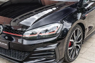 Volkswagen Golf Volkswagen Golf 2.0 TSI GTI Performance Pano / ACC / Camera - afbeelding nr 27