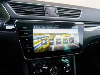 Škoda Superb Skoda Superb Combi 1.4 TSI iV 218pk Laurin & Klement | Leder | Panoramadak | 360 Camera | Trekhaak - afbeelding nr 33