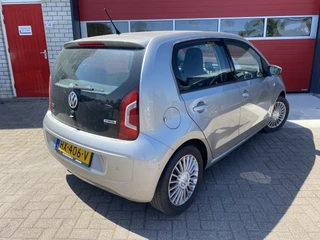 Volkswagen up! Volkswagen up! 1.0 high up! BlueMotion CRUISE / PDC / AIRCO / NAVI / BLUETOOTH / LMV - afbeelding nr 2