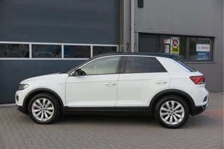 Volkswagen T-Roc Volkswagen T-Roc 2.0 TSI 190pk DSG 4Motion Sport , Virtual cockpit , Led verlichting, Trekhaak (afneembaar), Navigatie, Stoelverwarming,Achteruitrijcamera etc. Nieuwe APK - afbeelding nr 13