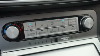 Hyundai Kona Hyundai Kona EV Premium 64 kWh - afbeelding nr 24