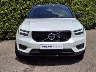 Volvo XC40 Volvo XC40 B5 AWD R-Design Panoramadak | Trekhaak | H&K Audio | 360 Camera | - afbeelding nr 9