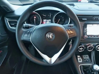 Alfa Romeo Giulietta Alfa Romeo Giulietta 1.4 Turbo airco,cruisecontrol,navigatie,parkeersensoren, - afbeelding nr 12