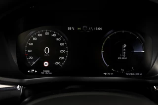 Volvo XC60 Volvo XC60 2.0 T4 Inscription 190 PK - Automaat | Dig. Cockpit | Elek. Trekhaak | Adapt. Cruise | Memory | Stoel-+Stuurverw. | PDC | Camera | NAV | ECC | Elek. Klep | LM 19