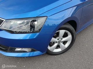 Škoda Fabia Skoda Fabia Combi 1.2 TSI Navigatie Panodak Clima DonkerGlas Pdc DAB - afbeelding nr 2