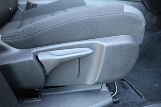 Citroën C5 Aircross Citroen C5 Aircross 1.2 130PK AUTOMAAT | NAVIGATIE BY APPLE CARPLAY/ANDROID AUTO | ACHTERUITRIJ CAMERA | KEYLESS ENTRY/START | LED KOPLAMPEN | CRUISE CONTROL | CLIMATE CONTROL | DAB+ RADIO | ALL SEASON BANDEN | 18