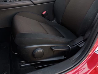 Mazda 3 2.0 e-SkyActiv-X M Hybrid 180pk Comfort | BOSE Sound | Navi | Apple Carplay+Android Auto | Clima | Adap. Cruise | Head-Up | Keyless Entry | Pdc V+A+Camera | Stuur+Stoelverwarming | 18''lm - afbeelding nr 29
