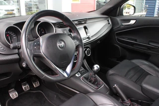 Alfa Romeo Giulietta Alfa Romeo Giulietta 1.4 120PK TURBO SPRINT | LEDEREN BEKLEDING | AFNEEMBARE TREHAAK | ALL SEASON BANDEN | NAVIGATIE | CLIMATE CONTROL | CRUISE CONTROL | CARBON INTERIEUR AFWERKING | 18