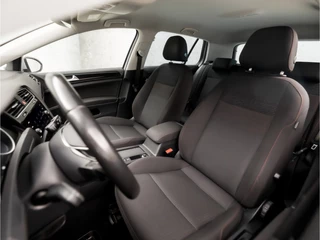 Volkswagen Golf Volkswagen Golf 1.0 TSI Luxury Automaat (APPLE CARPLAY, GROOT NAVI, CLIMATE, STOELVERWARMING, SPORTSTOELEN, ADAPTIVE CRUISE, LM VELGEN, GETINT GLAS, PARKEERSENSOREN, NIEUWE APK, NIEUWSTAAT) - afbeelding nr 14