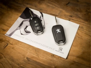 Peugeot 2008 Automaat (APPLE CARPLAY, NAVIGATIE, CLIMATE, LEDER, CRUISE, SPORTSTOELEN, PARKEERSENSOREN, CRUISE, NIEUWE APK, NIEUWSTAAT) - afbeelding nr 15