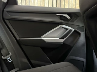 Audi Q3 Audi Q3 35 TFSI Pro Line Automaat 150pk | Climate control | Cruise control | Apple CarPlay | Trekhaak uitklapbaar | Sportstoelen | LED verlichting | Zwart optiek pakket | Parkeersensoren achter - afbeelding nr 37