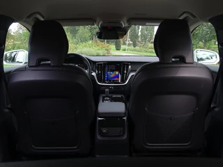 Volvo V60 Volvo V60 2.0 T6 350PK AWD R-design / Bns Pro 2020 / LED - afbeelding nr 8