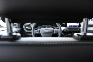 Ford Kuga Ford Kuga 2.5 PHEV Titanium X | Panoramadak | Adaptive cruise control | Winter Pack | Elektrische achterklep | Half leder | Bang&Olufsen - afbeelding nr 17