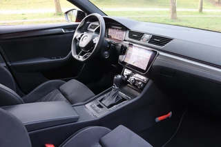 Škoda Superb Pano/LED/DCC/ACC/Columbus Navi/Camera/Elek. stoelen/Keyless/19