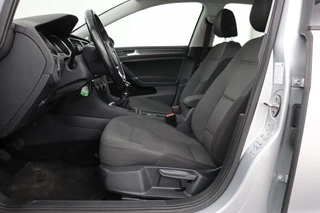 Volkswagen Golf Volkswagen Golf 1.6 TDI Comfortline | Carplay | Navigatie |  Adaptive cruise | Climate control | Parkeerhulp | Regen-/lichtsensor - afbeelding nr 4