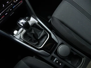 Volkswagen T-Roc Volkswagen T-Roc 1.5 TSI Life Bns | Private Lease 639,- p.m. | Navigatie | Camera - afbeelding nr 44