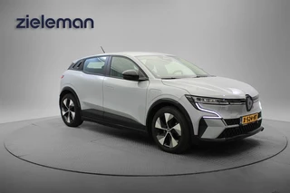 Renault Megane E-Tech EV40 Boost Charge Equilibre - Digitaal Cockpit, Carplay, Camera