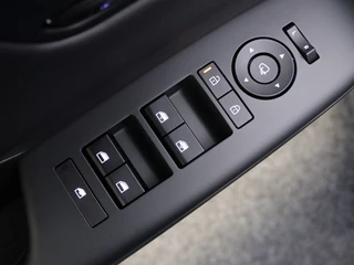 Hyundai Kona Hyundai Kona Electric Premium 65.4 kWh | 360 graden camera | Alcantara | Navigatie | - afbeelding nr 21