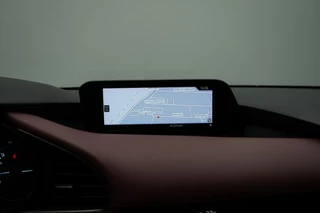 Mazda 3 Mazda 3 2.0 e-SkyActiv-X Luxury automaat i-Activesense pakket met Sunroof en rood leer pakket : dealer onderhouden en 24 maanden verlengde garantie - afbeelding nr 37