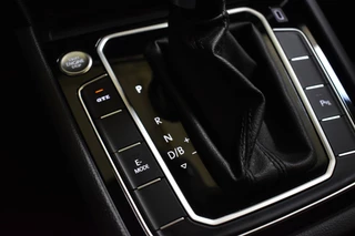Volkswagen Passat Volkswagen Passat Variant GTE 218PK DSG HYBRID BUSINESS CAMERA/NAVI/MASSAGE*** - afbeelding nr 30