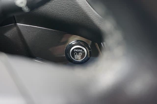 Ford Kuga Ford Kuga 120PK Titanium TREKHAAK | CARPLAY | KEYLESS | CAMERA | ELEK.KLEP - afbeelding nr 22