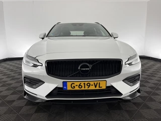 Volvo V60 Volvo V60 2.0 D4 Momentum Maxton-Design *FULL-LED | LEATHER-MICROFIBRE | DIGI-COCKPIT | NAVI-FULLMAP | HEATED-COMFORTSEATS | ECC | PDC | CRUISE | LANE-ASSIST | CARPLAY | 20''ALU * - afbeelding nr 2