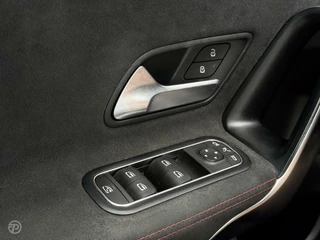 Mercedes-Benz A-Klasse Mercedes-Benz A-klasse 200 AMG Panoramadak Camera LED DAB Widescreen Apple CarPlay/Android Auto Night Pakket Stoelverwarming - afbeelding nr 26