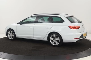 SEAT Leon SEAT Leon 1.5 TSI FR Intens | Trekhaak | Adaptive cruise |  Carplay | Camera | Sfeerverlichting | Full LED | Keyless | Navigatie | Sportstoelen - afbeelding nr 2